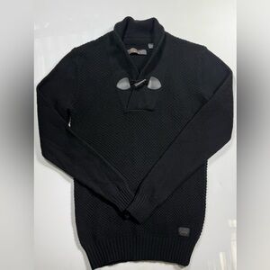BEN SHERMAN 100% WOOL Black V-Neck Men’s Sweater with Toggle Detail 🪾🍂
